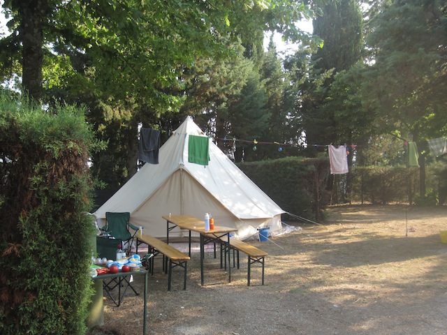 Camping Luna del Monte - tent pitch
